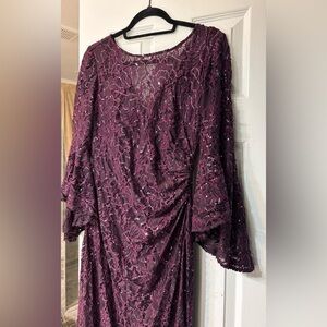 Chic Long Sleeve Lace Dress in Rich Burgundy